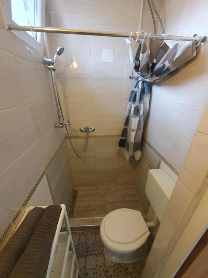 Cozy With Air Condition After Renovation Apartament