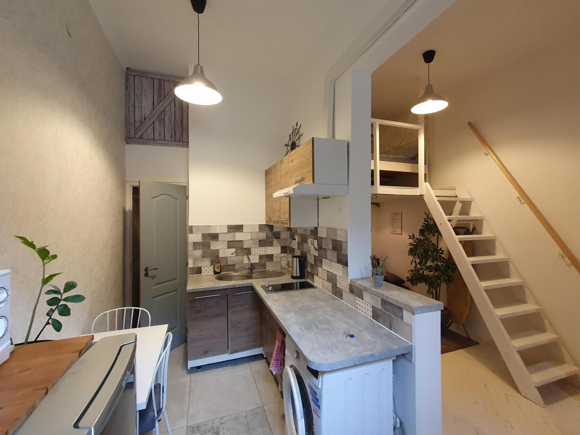 Cozy With Air Condition After Renovation Apartment *